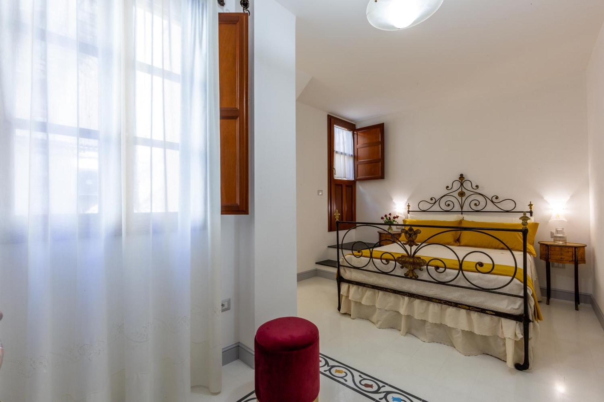 Mch-Marina Charming House Apartment Cagliari Ngoại thất bức ảnh