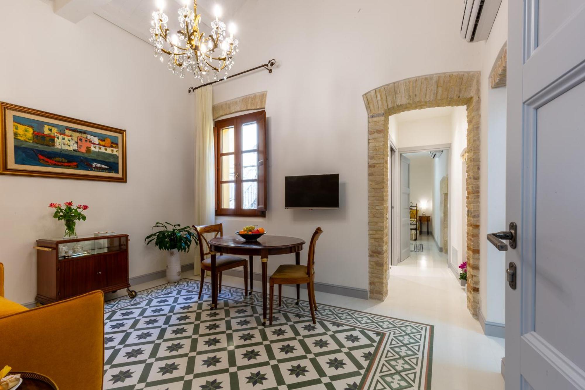 Mch-Marina Charming House Apartment Cagliari Ngoại thất bức ảnh