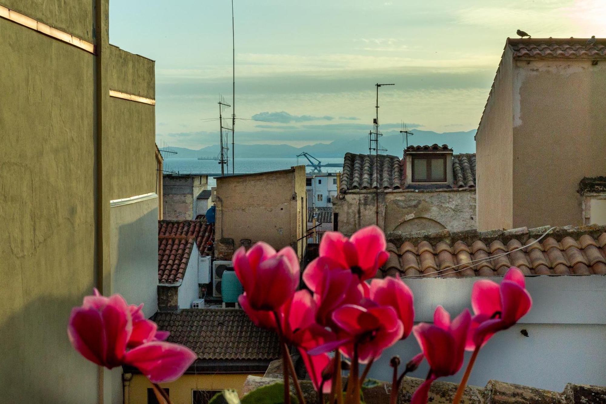 Mch-Marina Charming House Apartment Cagliari Ngoại thất bức ảnh
